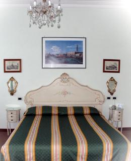Ovidius 3* Venise